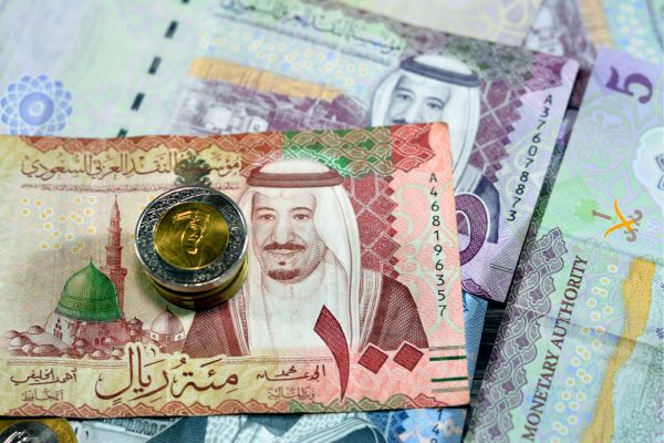 Currency-Tips-Managing-Money-in-Saudi-Arabia